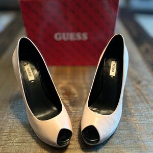GUESS Pumps Black Honora 2 Style Size 7.5 Medium LightNatural Leather Color